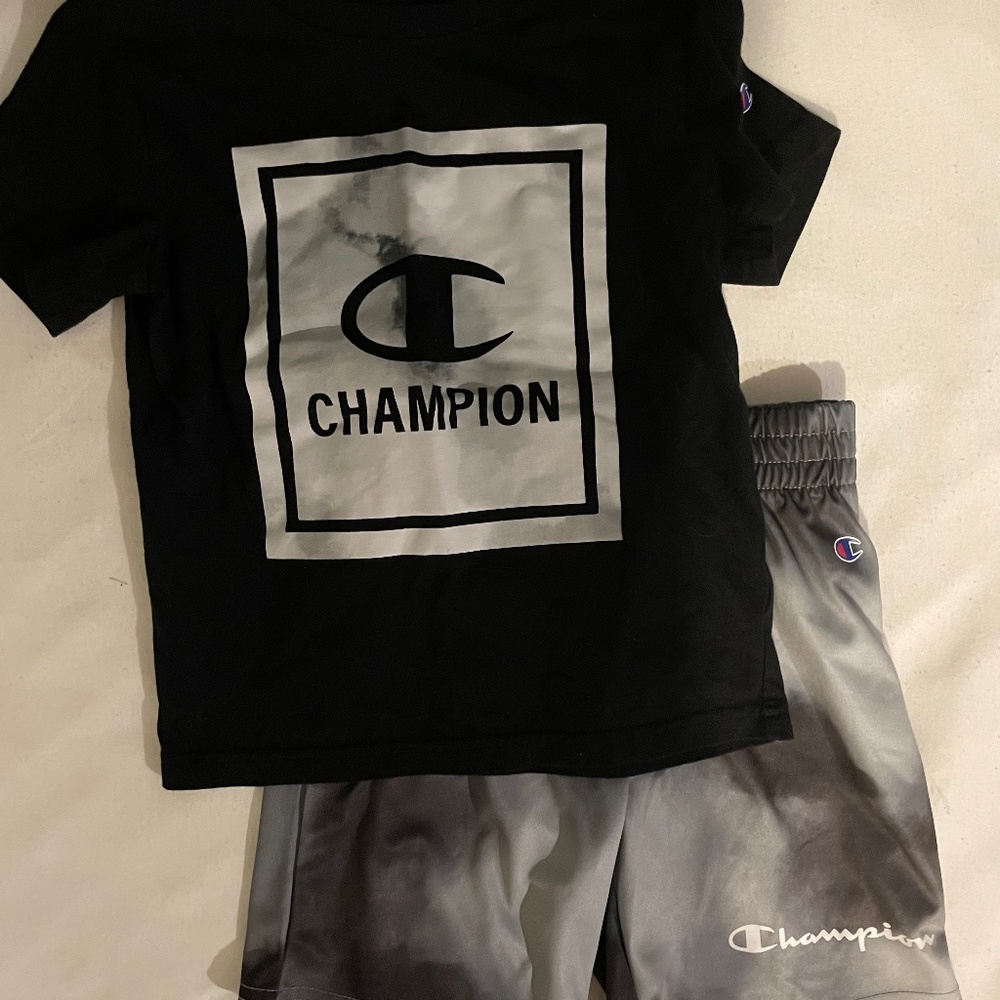 Champion t shirt & shorts